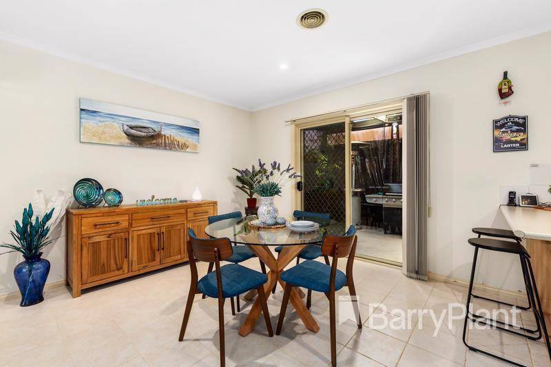 24 Capri CloseSouth Morang, VIC 3752, South Morang - Thumbnail 5