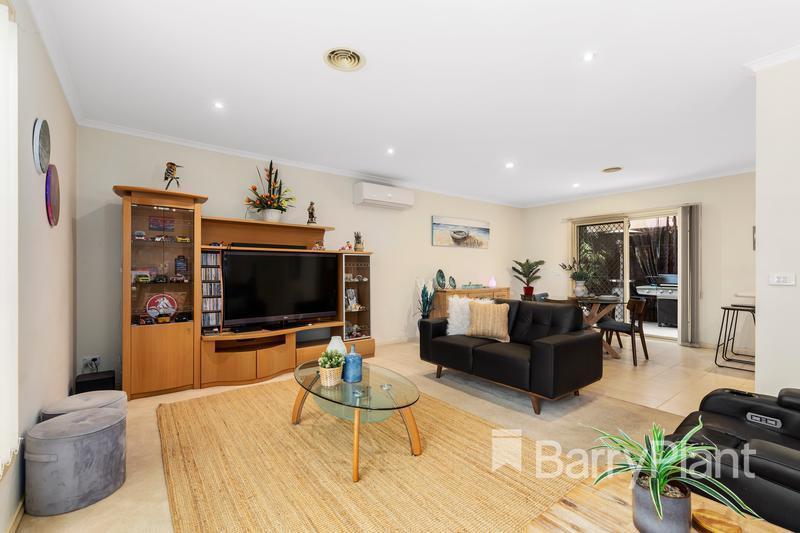 24 Capri CloseSouth Morang, VIC 3752, South Morang - Thumbnail 6