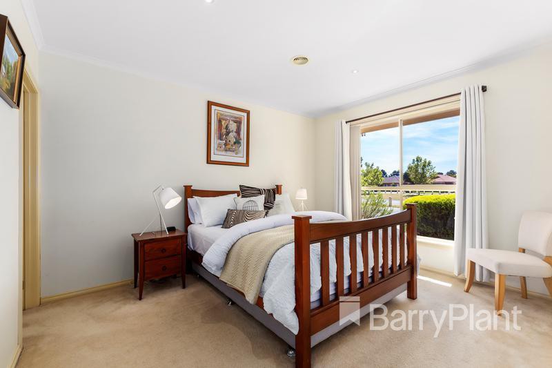 24 Capri CloseSouth Morang, VIC 3752, South Morang - Thumbnail 7