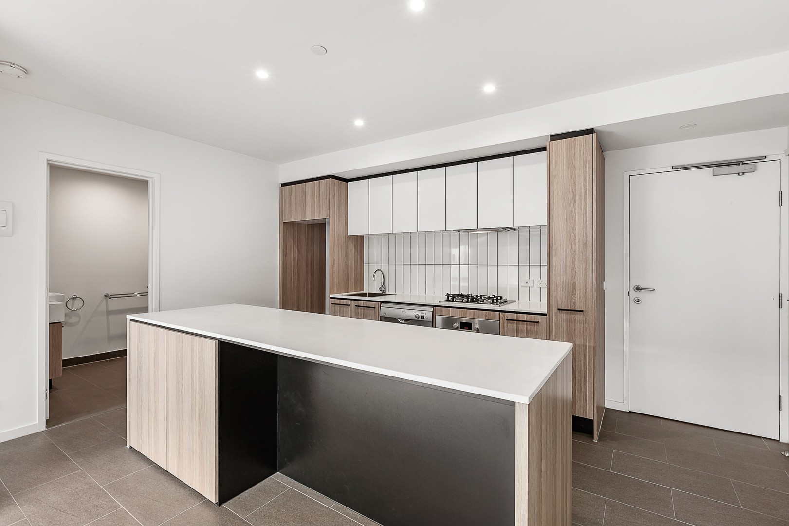 208/30 Oleander Drive, Mill Park, VIC 3082 - Thumbnail 1 - 28/01/2021