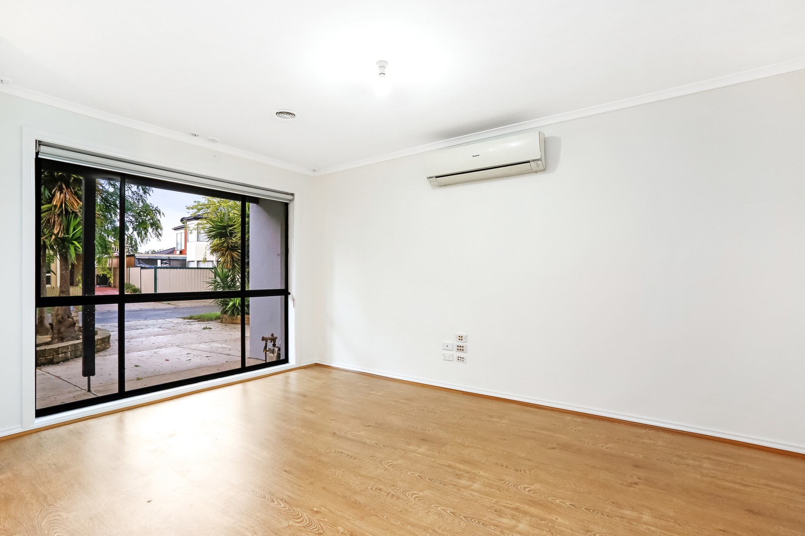 42 Wisla CircuitRoxburgh Park, VIC 3064, Roxburgh Park - Thumbnail 3