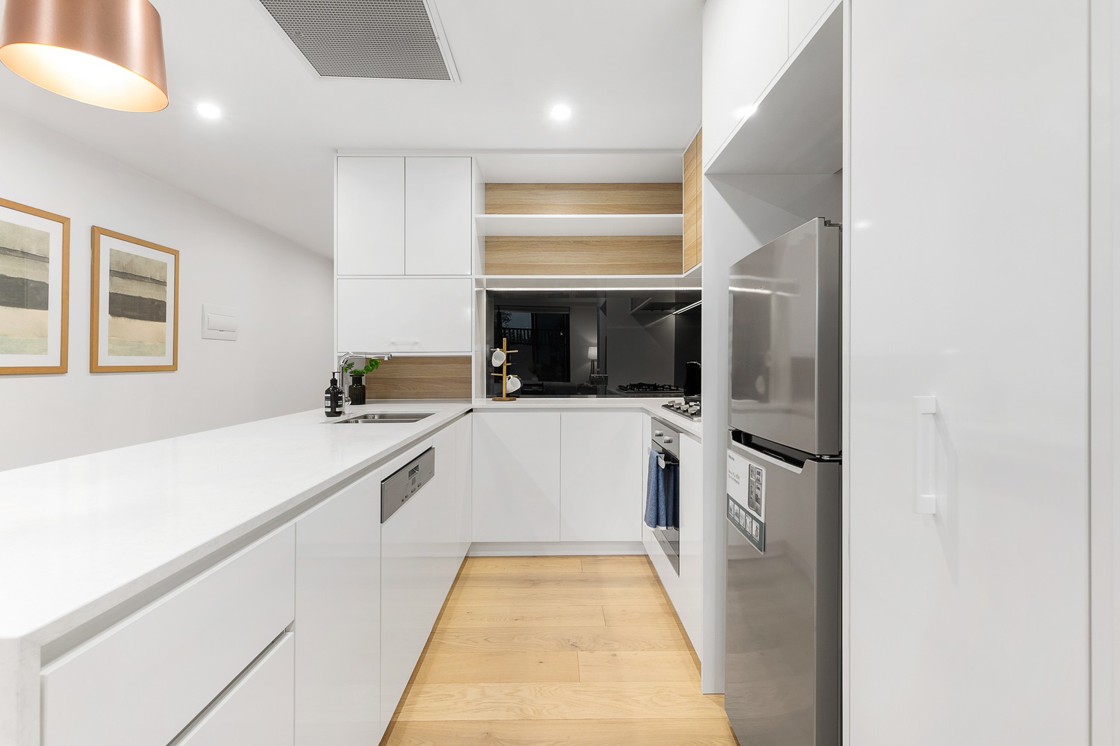 1/37 Churchill Street, Doncaster East, VIC 3109, Doncaster East - Thumbnail 5