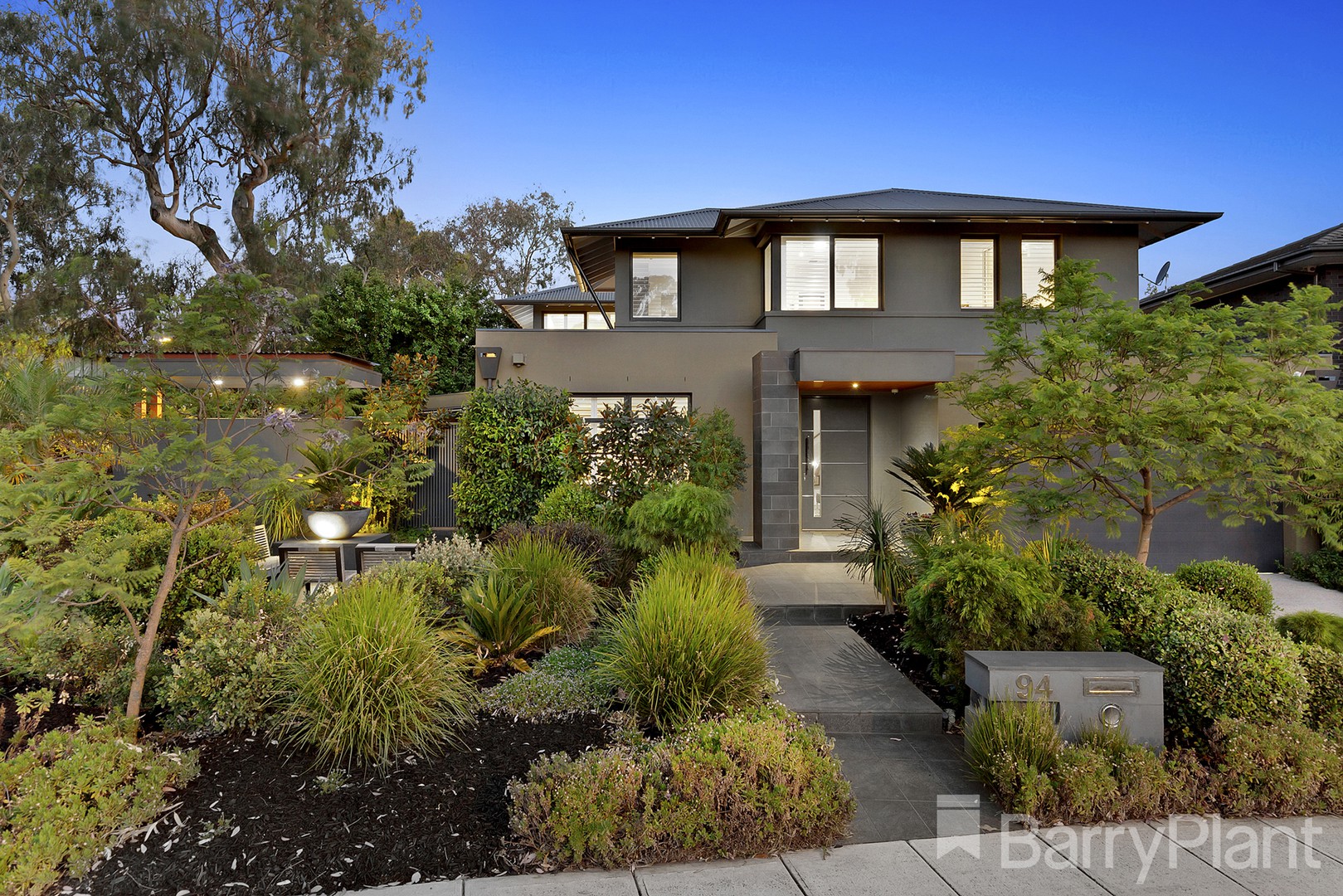 94 Springthorpe Boulevard, Macleod, VIC 3085 - Thumbnail 2 - 30/01/2021