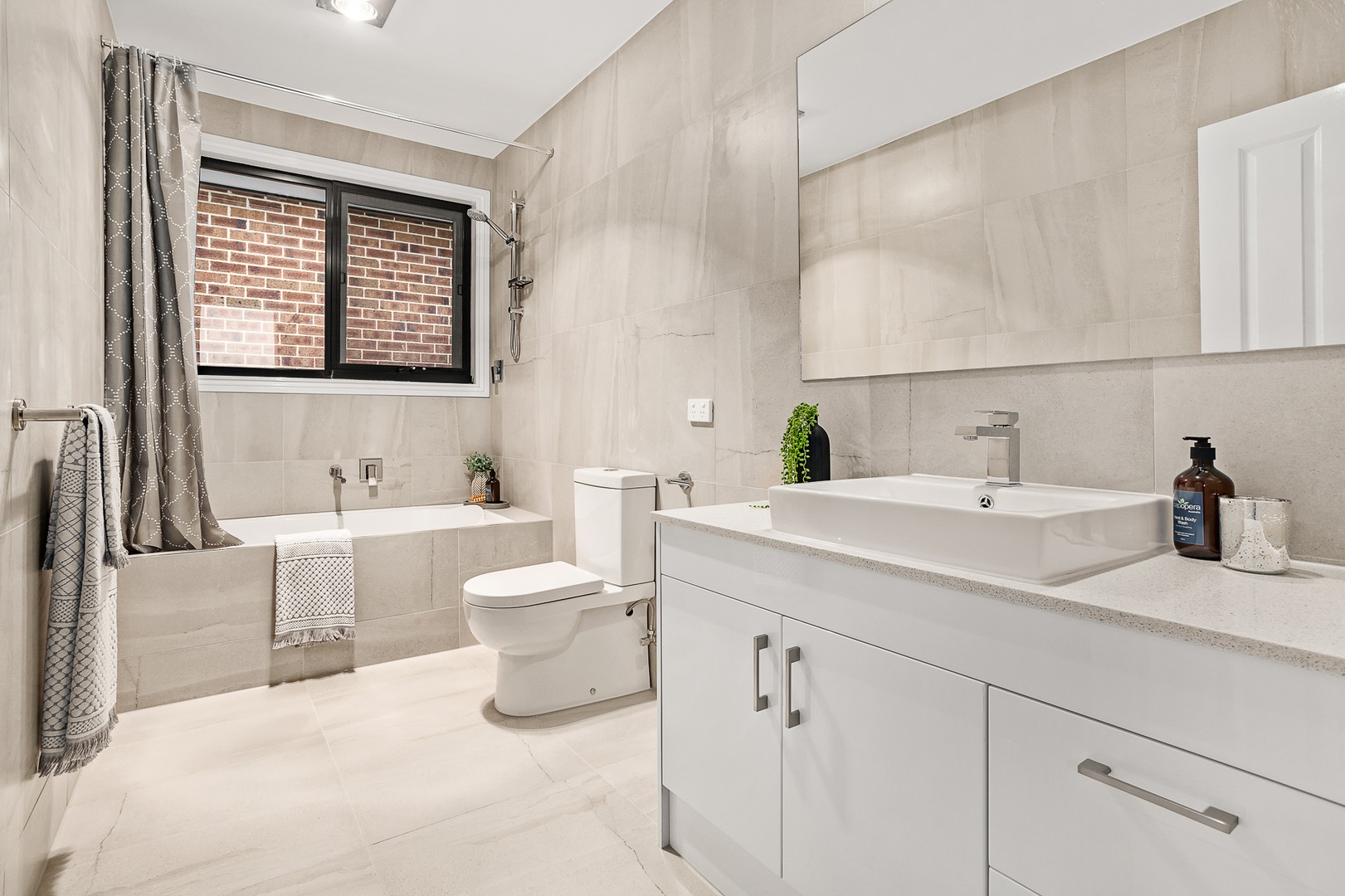 12 Saxon Street, Doncaster, VIC 3108, Doncaster - Thumbnail 8