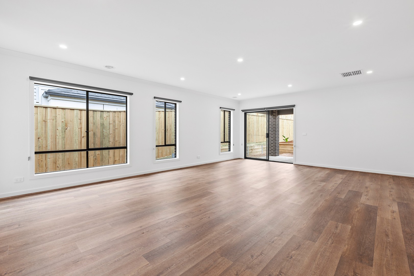 20 Foundation Avenue, Donnybrook, VIC 3064 - Thumbnail 2 - 02/02/2021