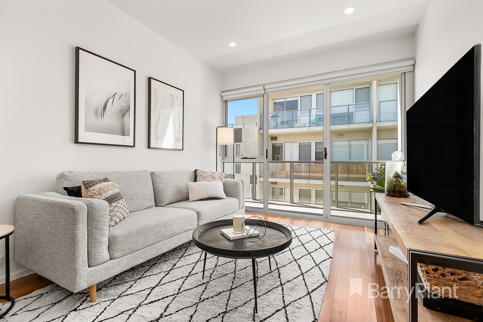 606/2 Plenty RoadPreston, VIC 3072