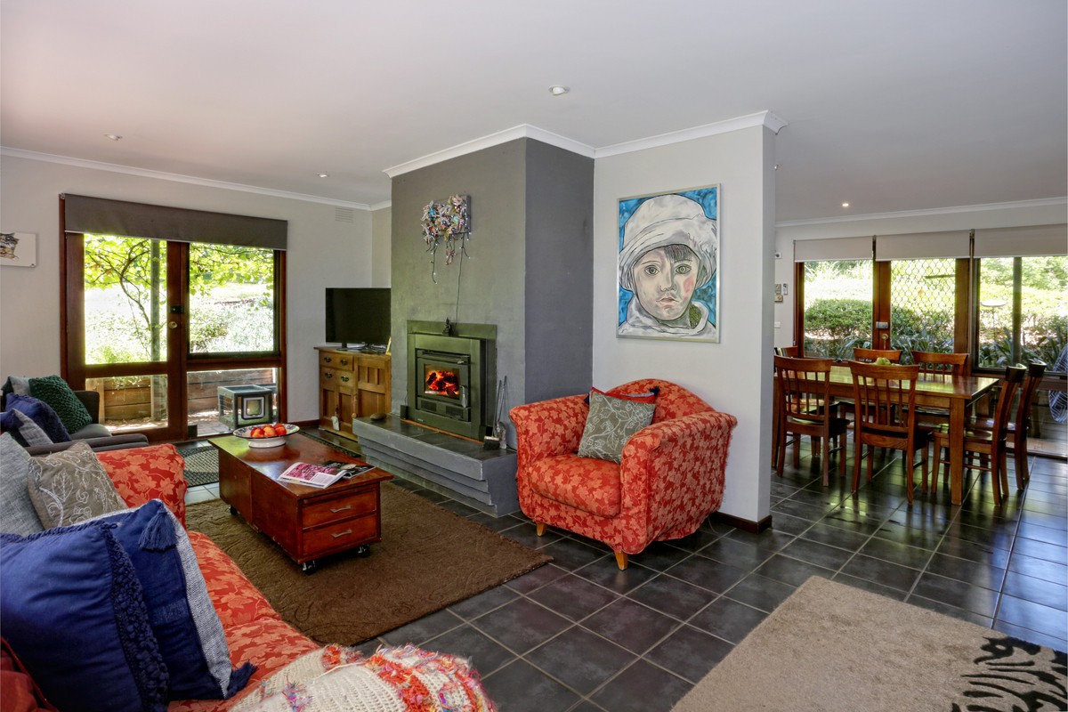 54 Beaconsfield Emerald RoadEmerald, VIC 3782, Emerald - Thumbnail 4