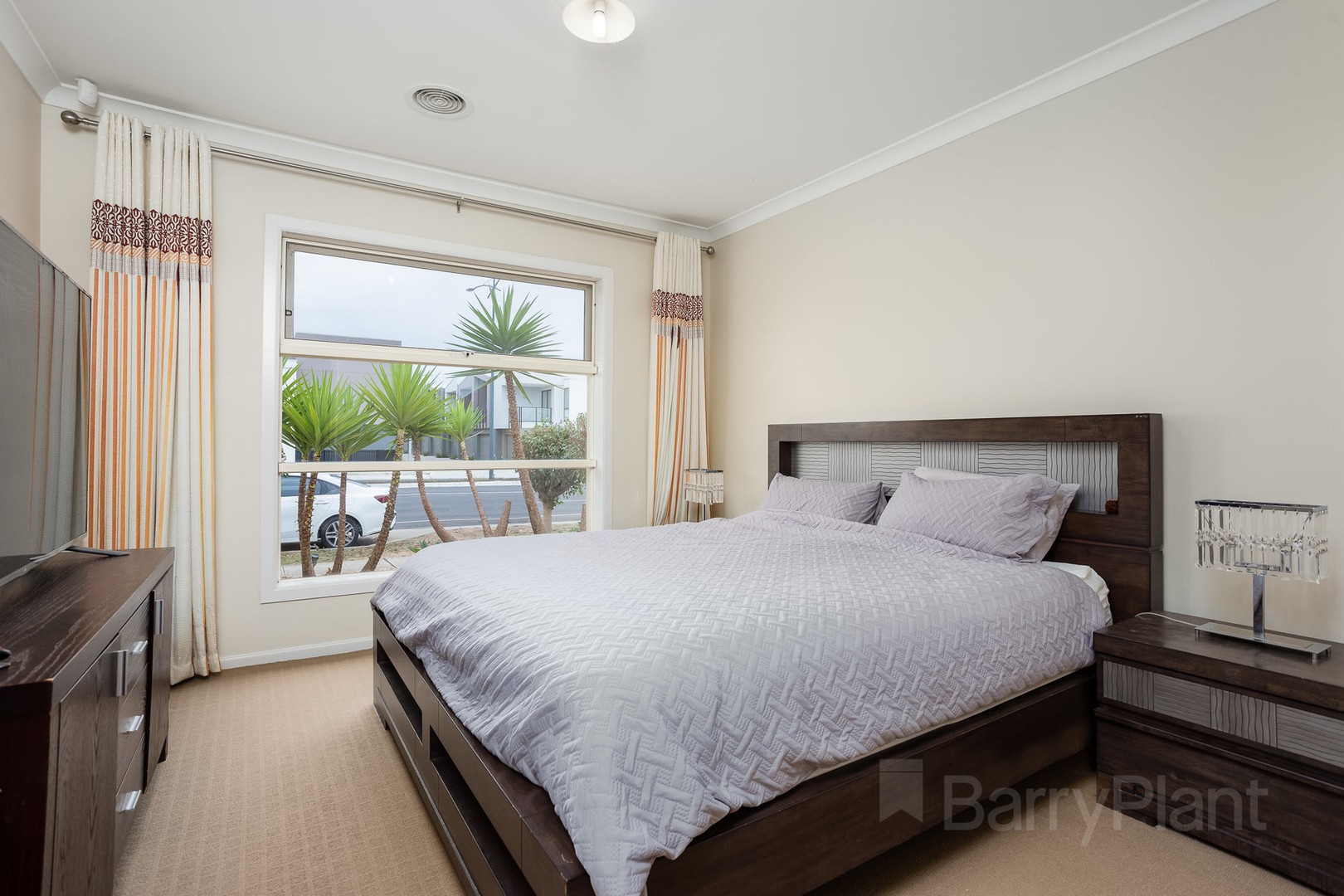 178 Saltwater PromenadePoint Cook, VIC 3030, Point Cook - Thumbnail 2