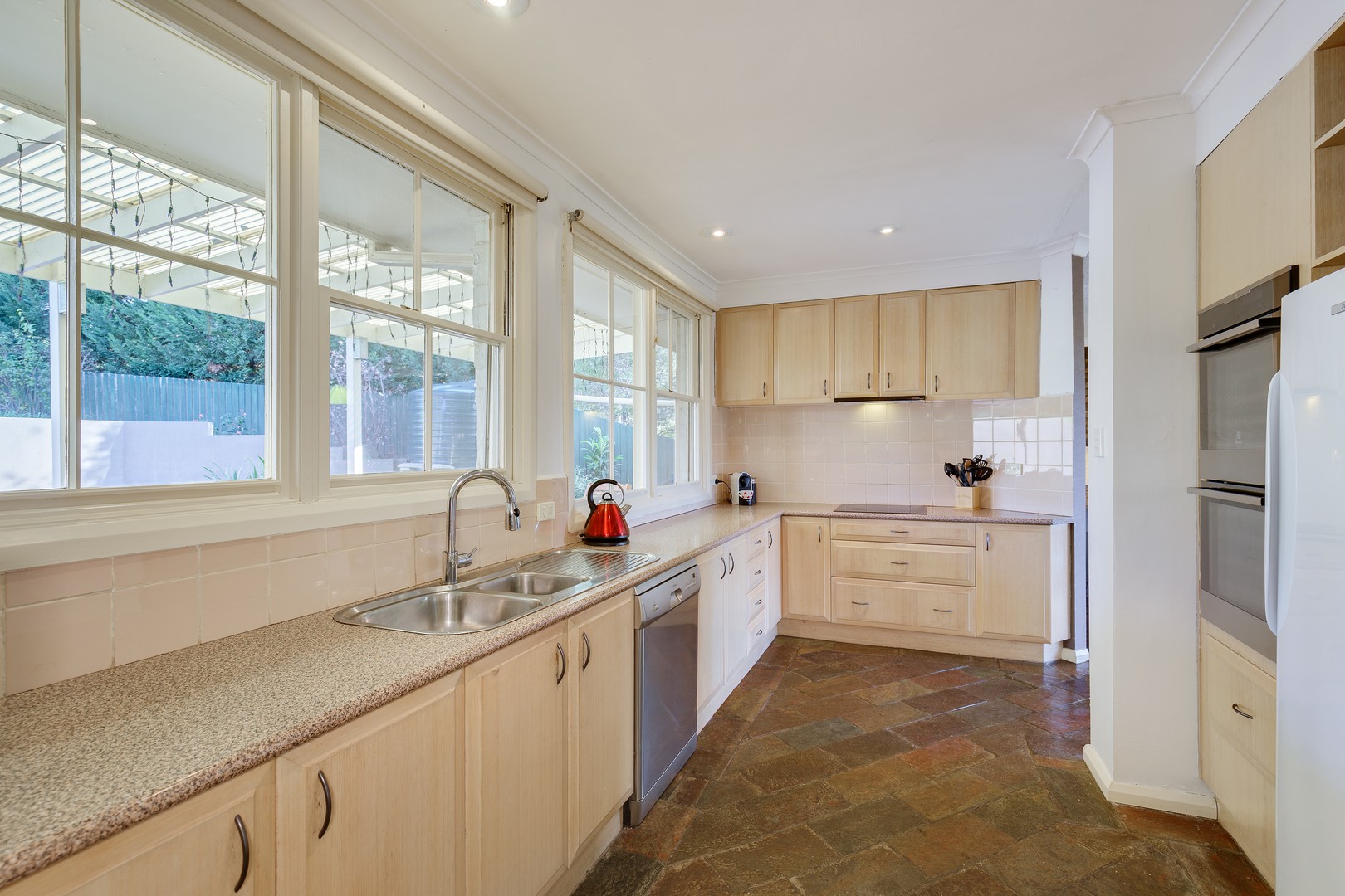 6-7 Marian CourtEltham North, VIC 3095, Eltham North - Thumbnail 4