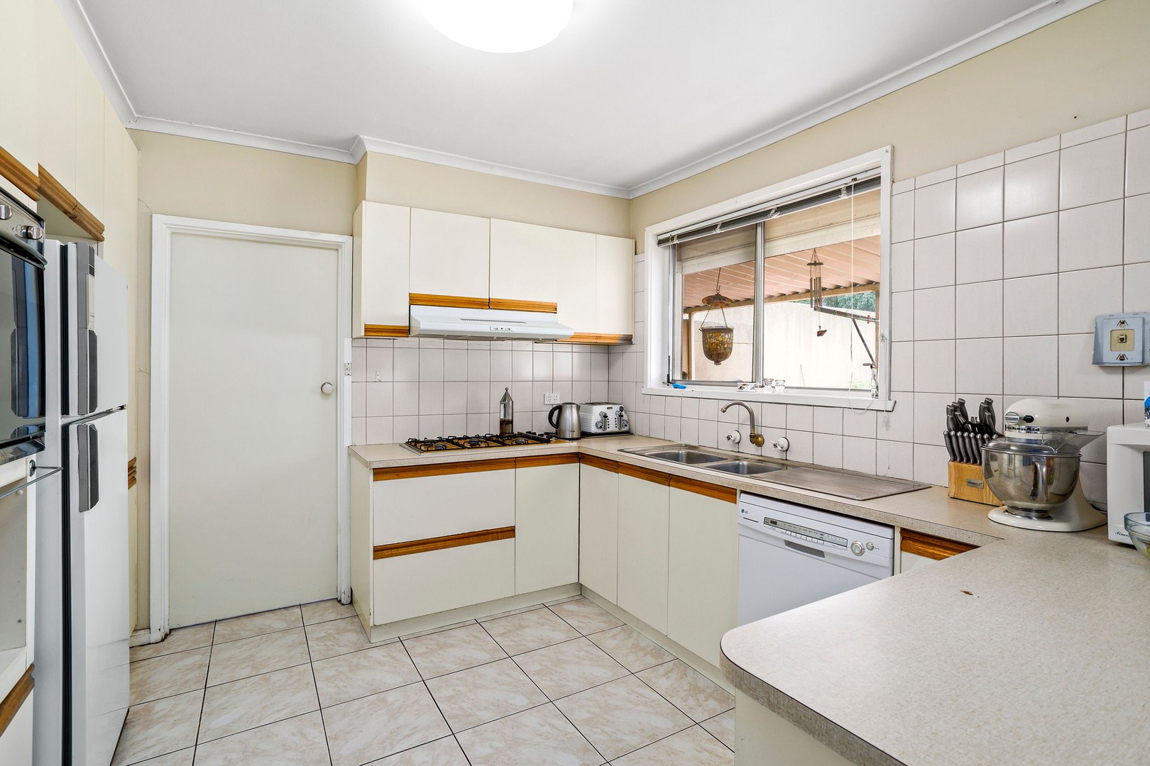 20 Cannes AvenueAvondale Heights, VIC 3034, Avondale Heights - Thumbnail 3