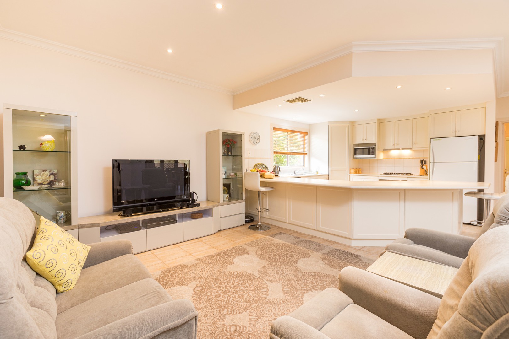 9 Primrose Drive, Mildura, VIC 3500 - Thumbnail 2 - 03/02/2021