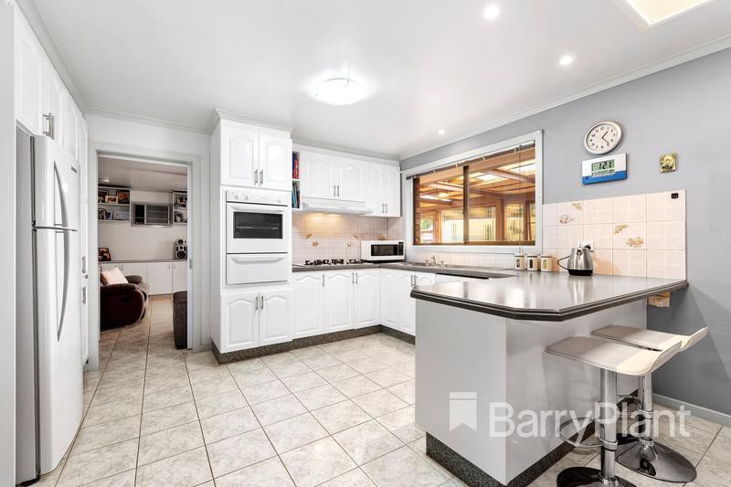67 Hurlstone CrescentMill Park, VIC 3082, Mill Park - Thumbnail 4