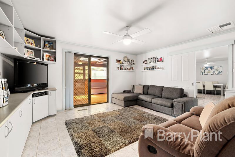 67 Hurlstone CrescentMill Park, VIC 3082, Mill Park - Thumbnail 6