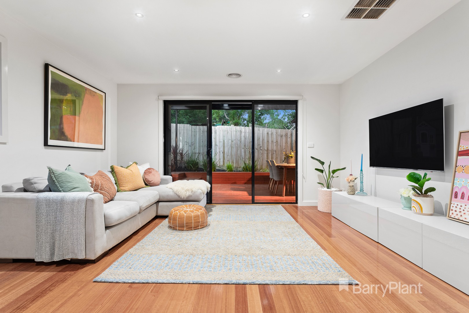 2/3 Shirley Court, Doncaster East, VIC 3109, Doncaster East - Thumbnail 2