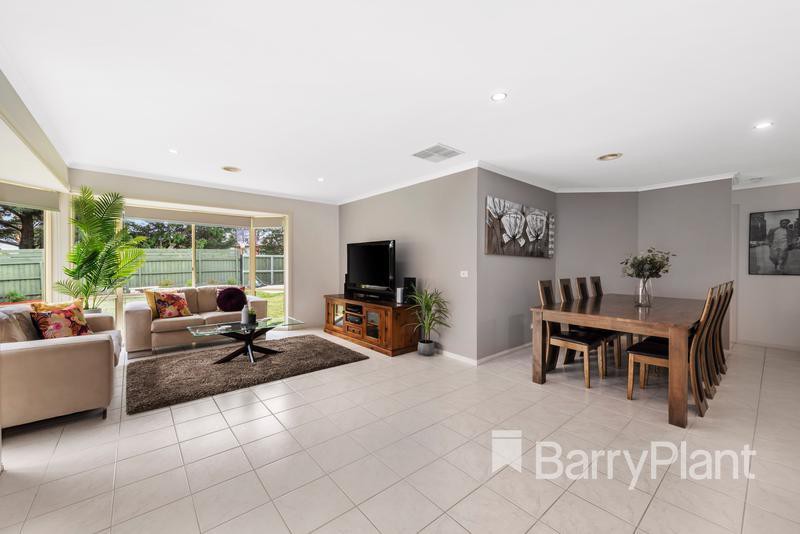 16 Teatree DriveSouth Morang, VIC 3752, South Morang - Thumbnail 4