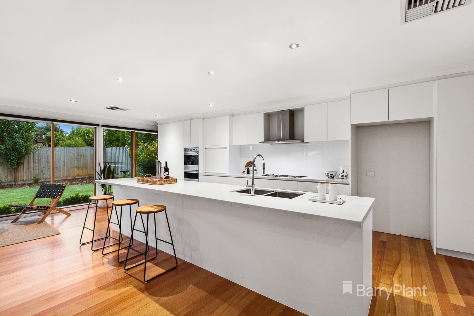 25 Aranga Crescent, Donvale, VIC 3111, Donvale - Thumbnail 2
