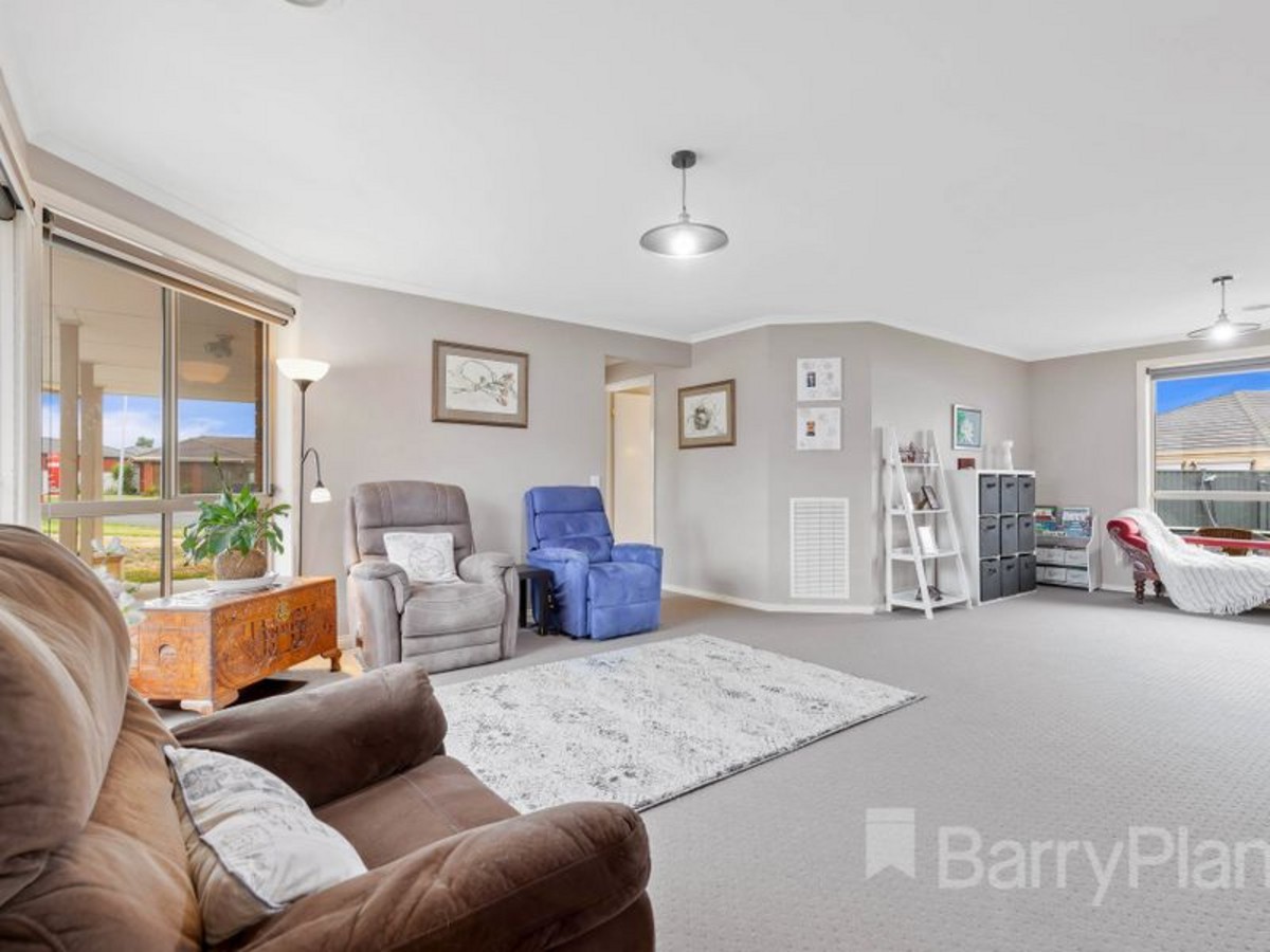 11 Zora CourtSebastopol, VIC 3356, Sebastopol - Thumbnail 2