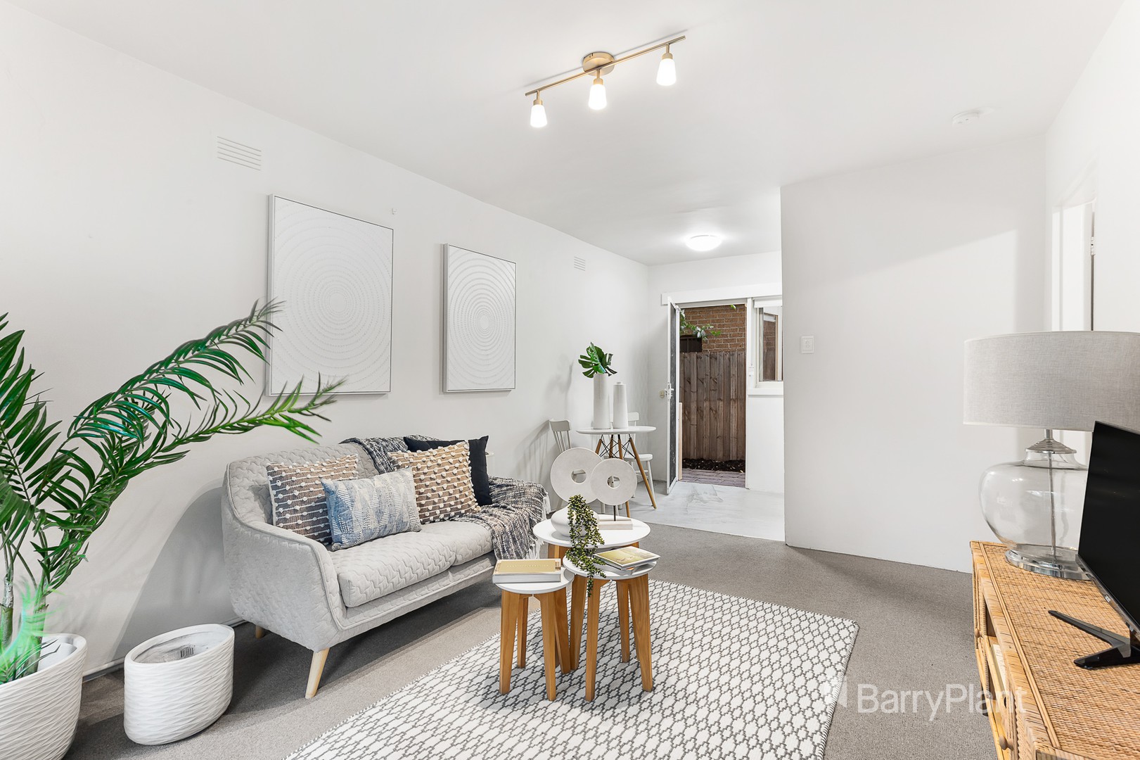 2/57 Collins StreetMentone, VIC 3194, Mentone - Thumbnail 2