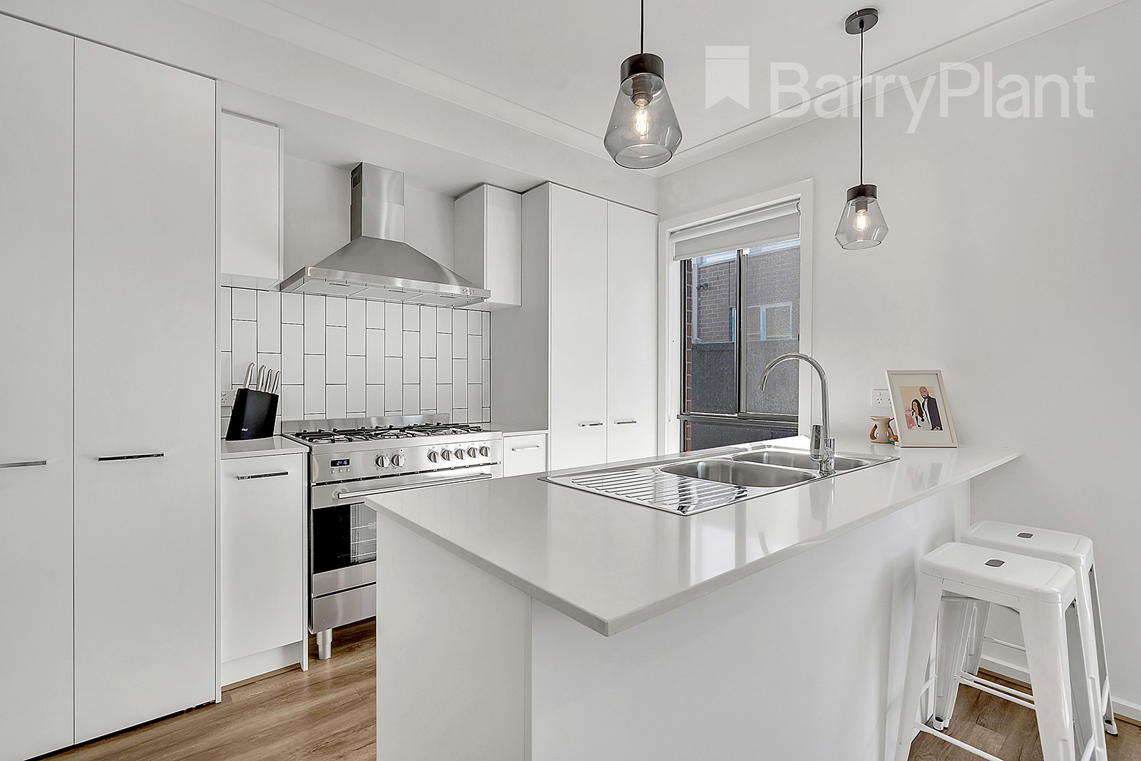6 Dight Way, Mickleham, VIC 3064 - Thumbnail 1 - 04/02/2021