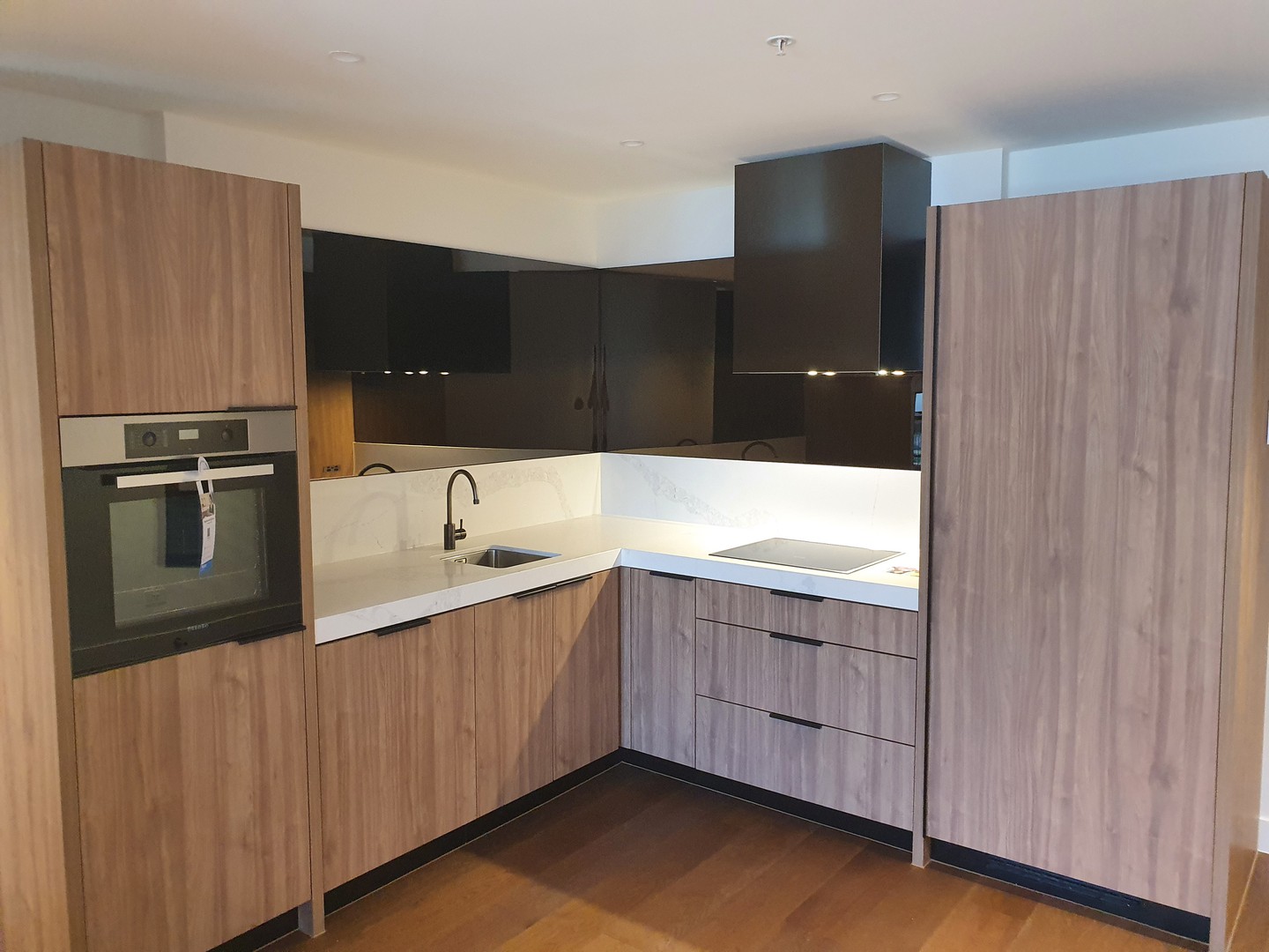 1809/18 Claremont Street, South Yarra, VIC 3141 - Thumbnail 2 - 08/02/2021