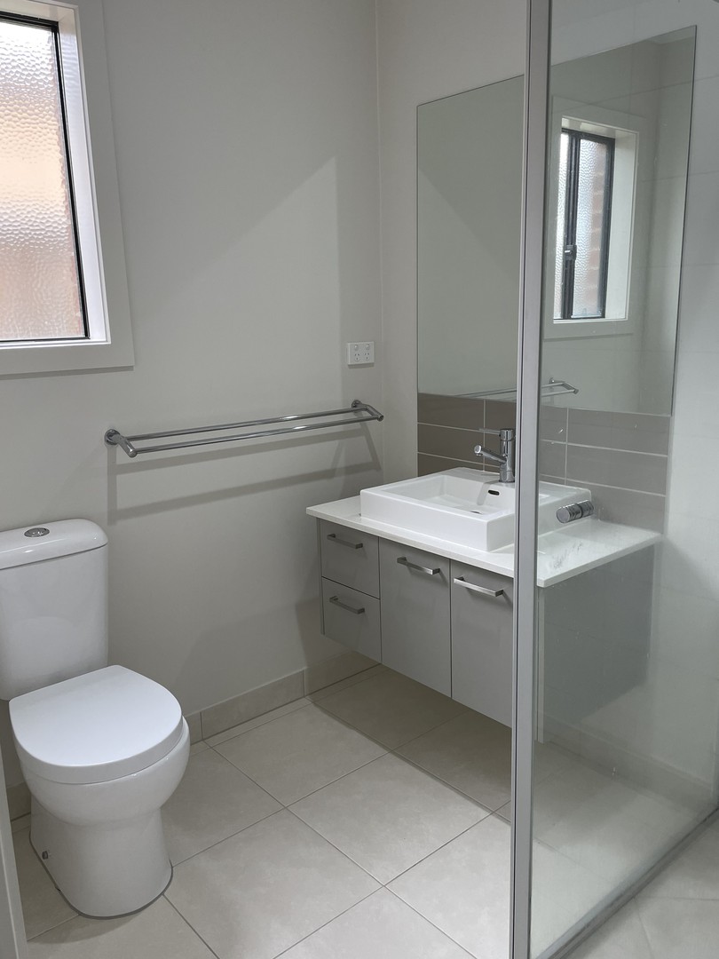 38 Grassbird  Drive, Point Cook, VIC 3030 - Thumbnail 2 - 08/02/2021