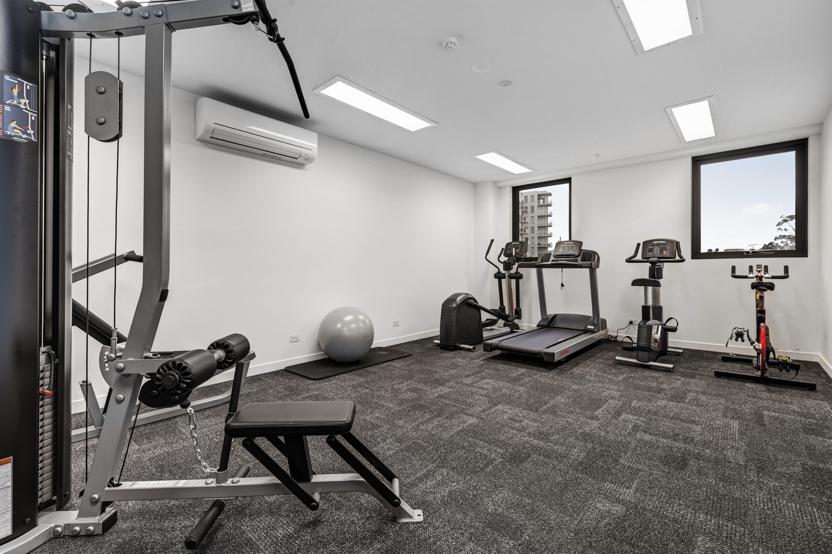 607/5 Sovereign Point Court, Doncaster, VIC 3108, Doncaster - Thumbnail 5