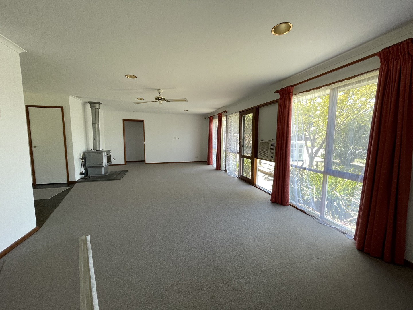 2 Stake Road, Diggers Rest, VIC 3427 - Thumbnail 1 - 10/02/2021