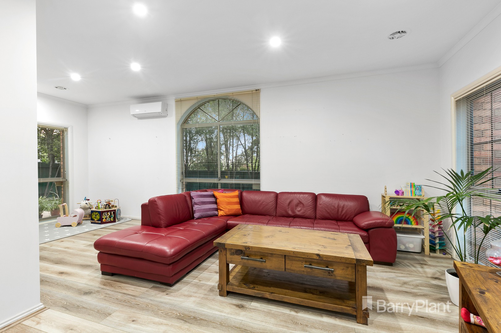 9 Sunrise Crescent, Templestowe Lower, VIC 3107, Templestowe Lower - Thumbnail 2