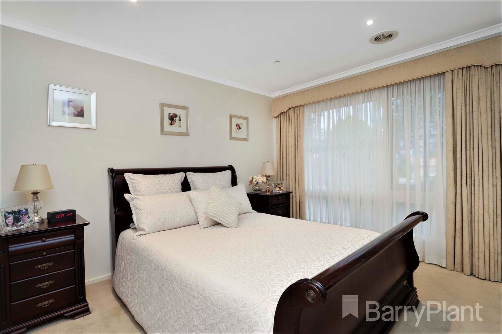 8 Wichill CloseGreenvale, VIC 3059, Greenvale - Thumbnail 3