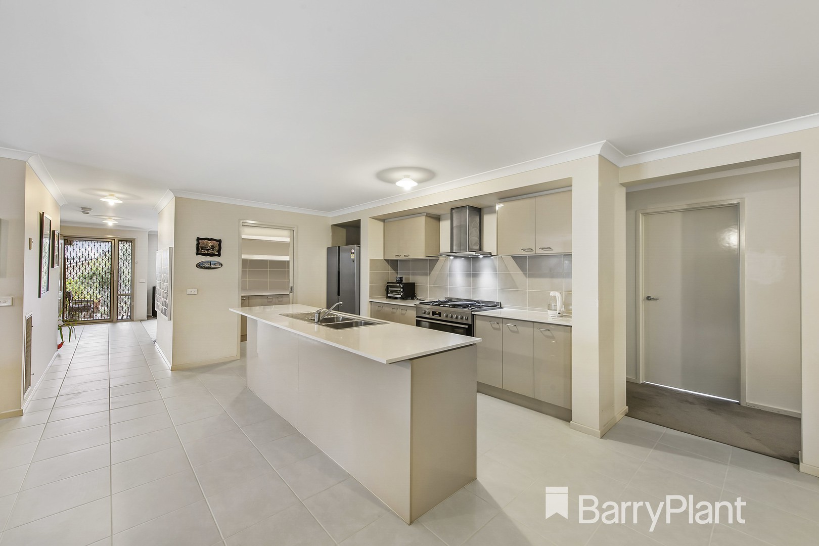 32 Bridge RoadMelton South, VIC 3338, Melton South - Thumbnail 2