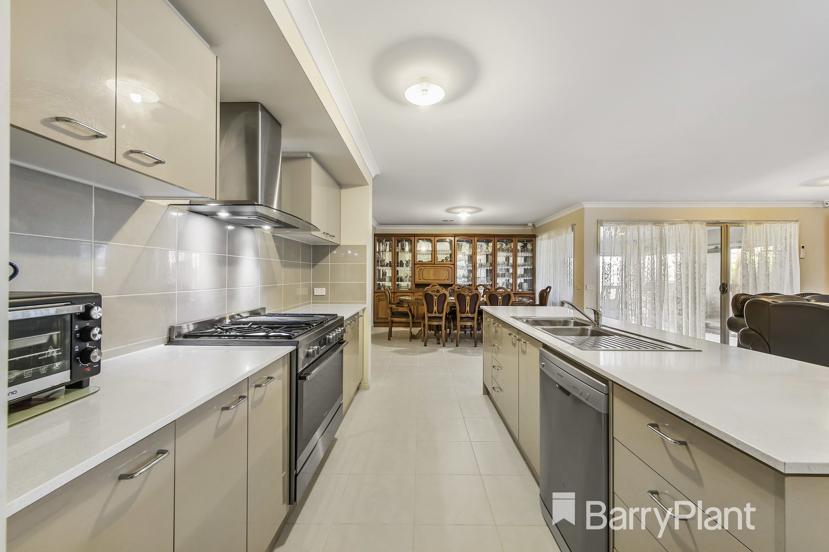 32 Bridge RoadMelton South, VIC 3338, Melton South - Thumbnail 3