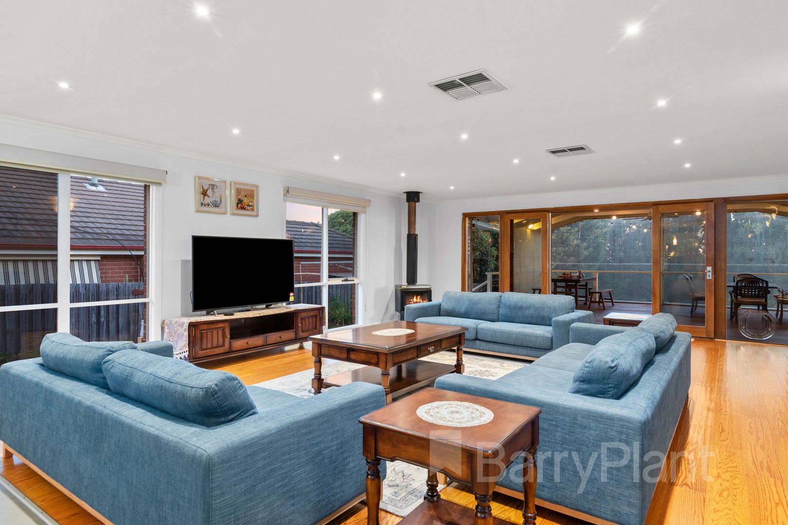 28 Aisbett AvenueWantirna South, VIC 3152, Wantirna South - Thumbnail 2