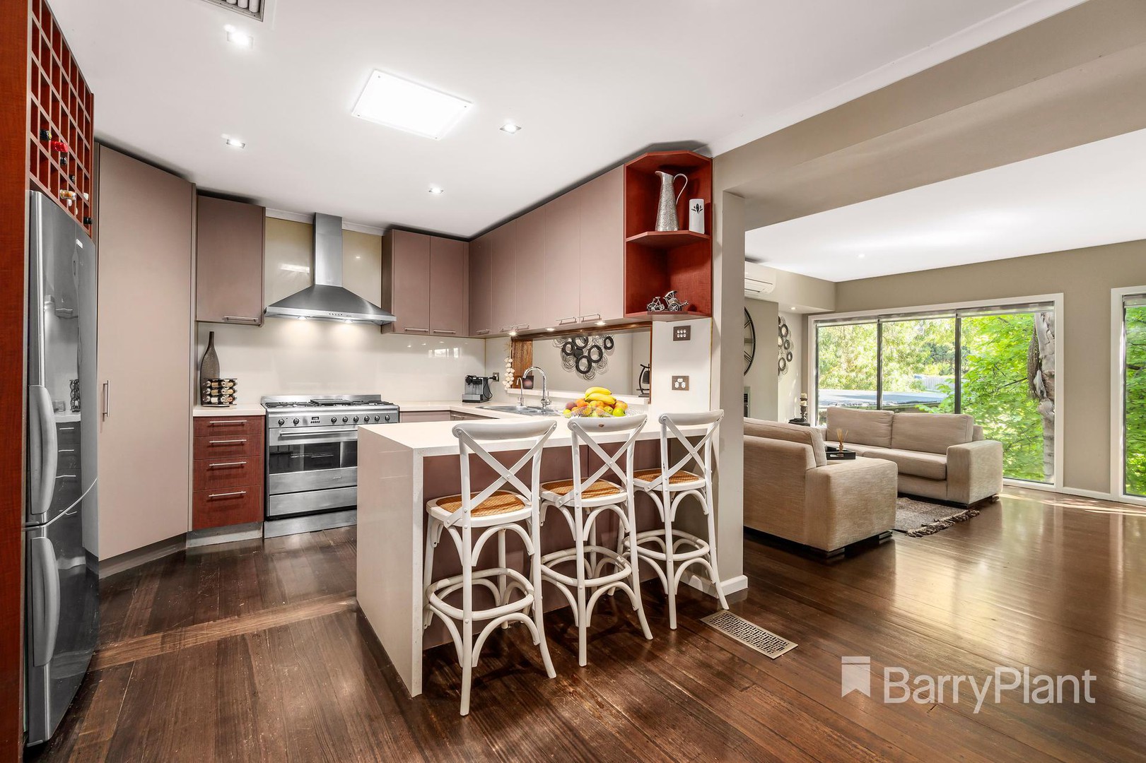 261 Elder StreetGreensborough, VIC 3088, Greensborough - Thumbnail 2