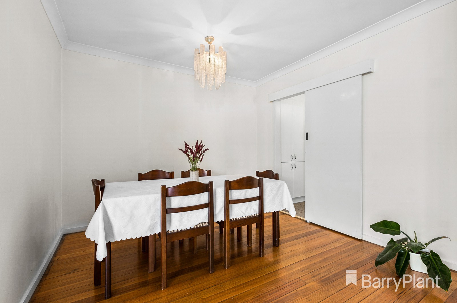 9 Greenwich CourtGlen Waverley, VIC 3150, Glen Waverley - Thumbnail 5