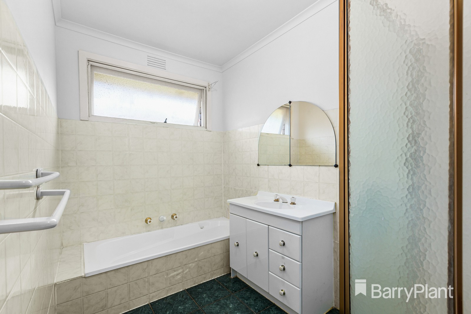 9 Greenwich CourtGlen Waverley, VIC 3150, Glen Waverley - Thumbnail 7