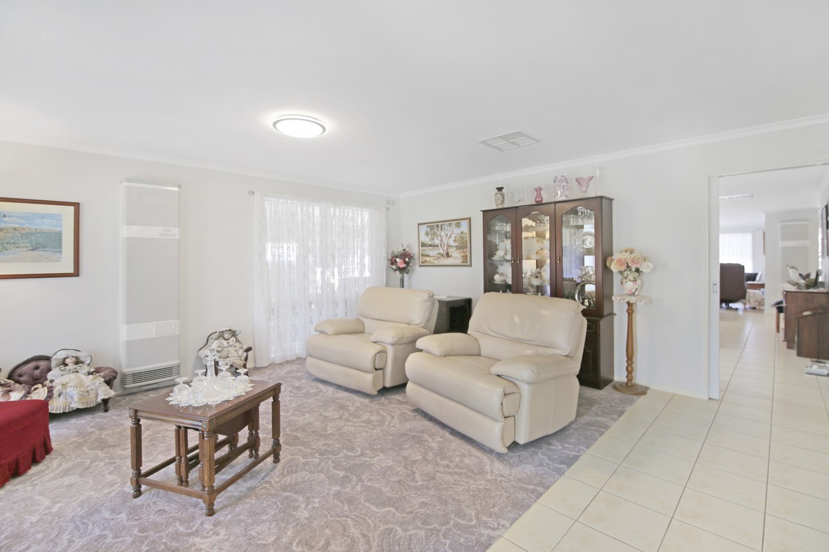 13 Monash DriveBenalla, VIC 3672, Benalla - Thumbnail 2