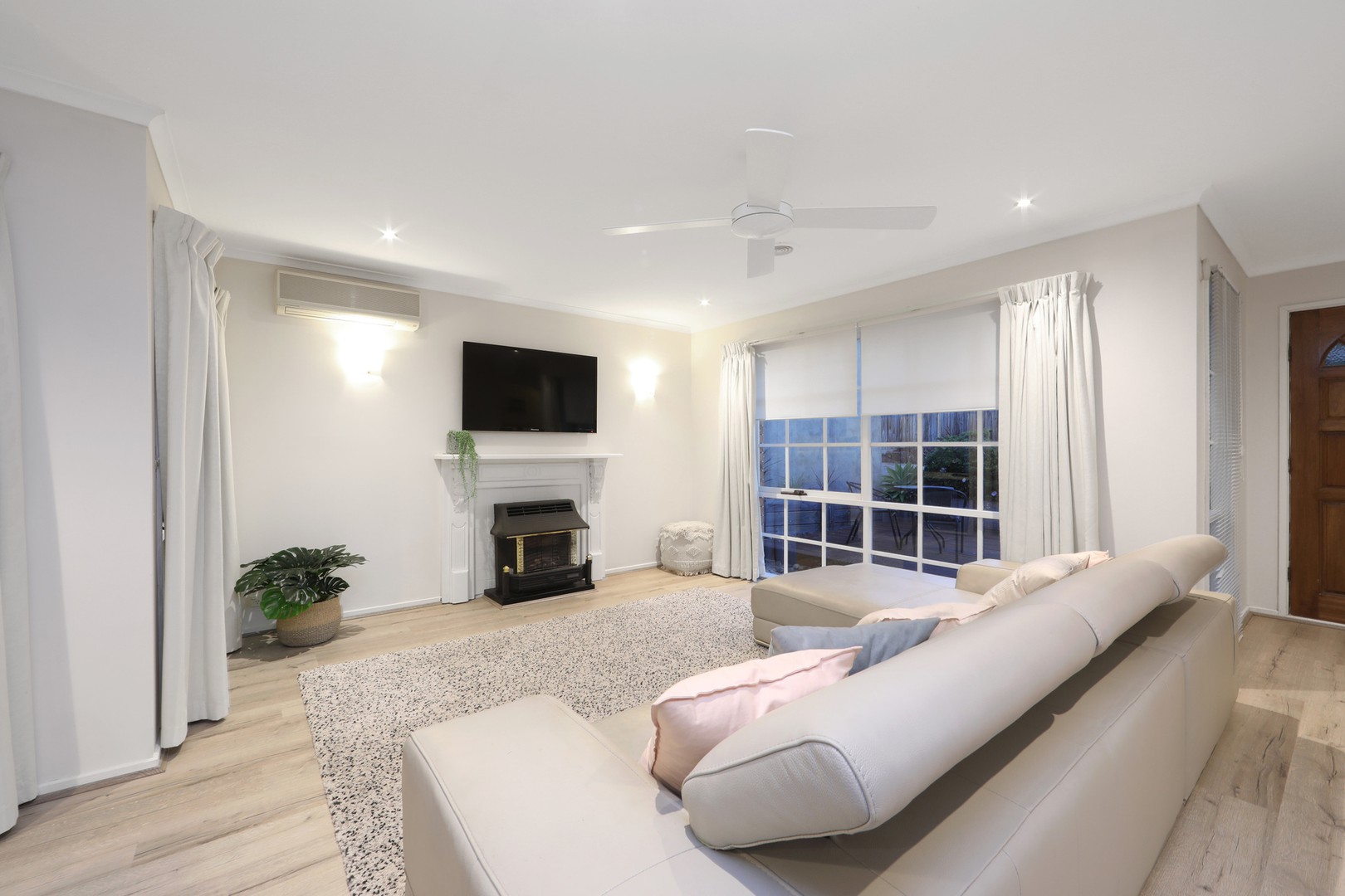 44 Mayfair DriveFerntree Gully, VIC 3156, Ferntree Gully - Thumbnail 2