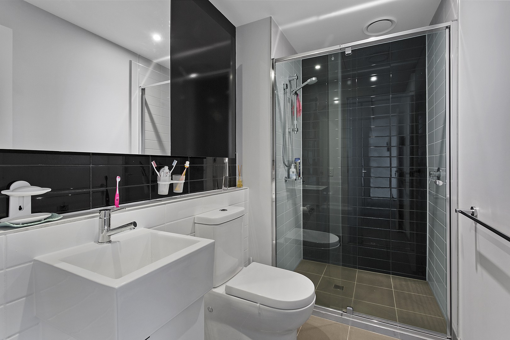 4402/80 A'Beckett Street, Melbourne, VIC 3000 - Thumbnail 2 - 19/02/2021