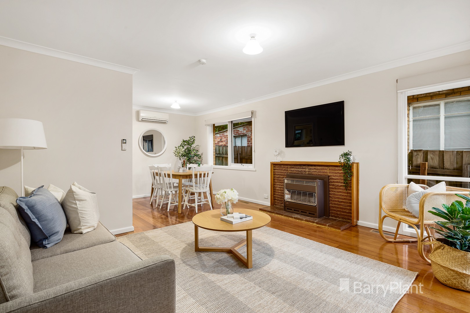 3 Deakin Street, Mitcham, VIC 3132, Mitcham - Thumbnail 2