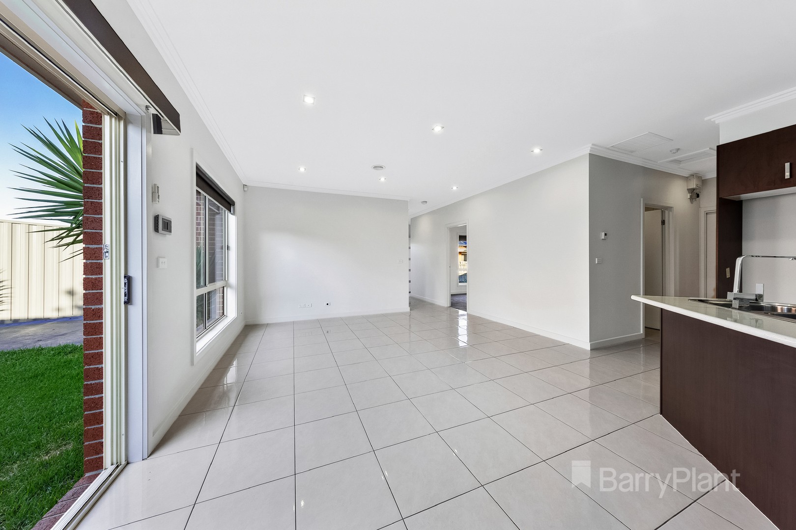 2/44 Norman StreetSt Albans, VIC 3021, St Albans - Thumbnail 5