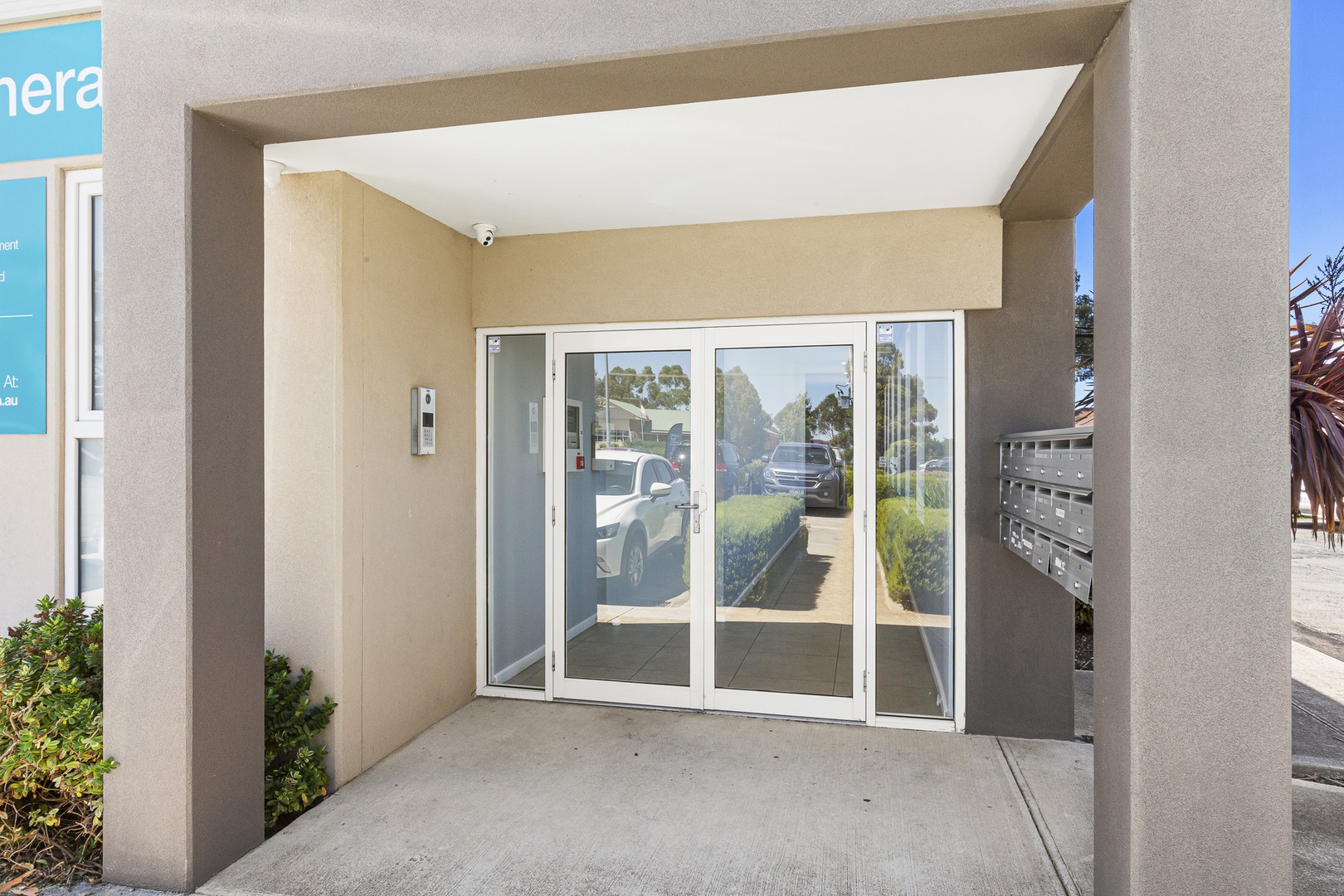 1/3 Gourlay RoadHillside, VIC 3037, Hillside - Thumbnail 2