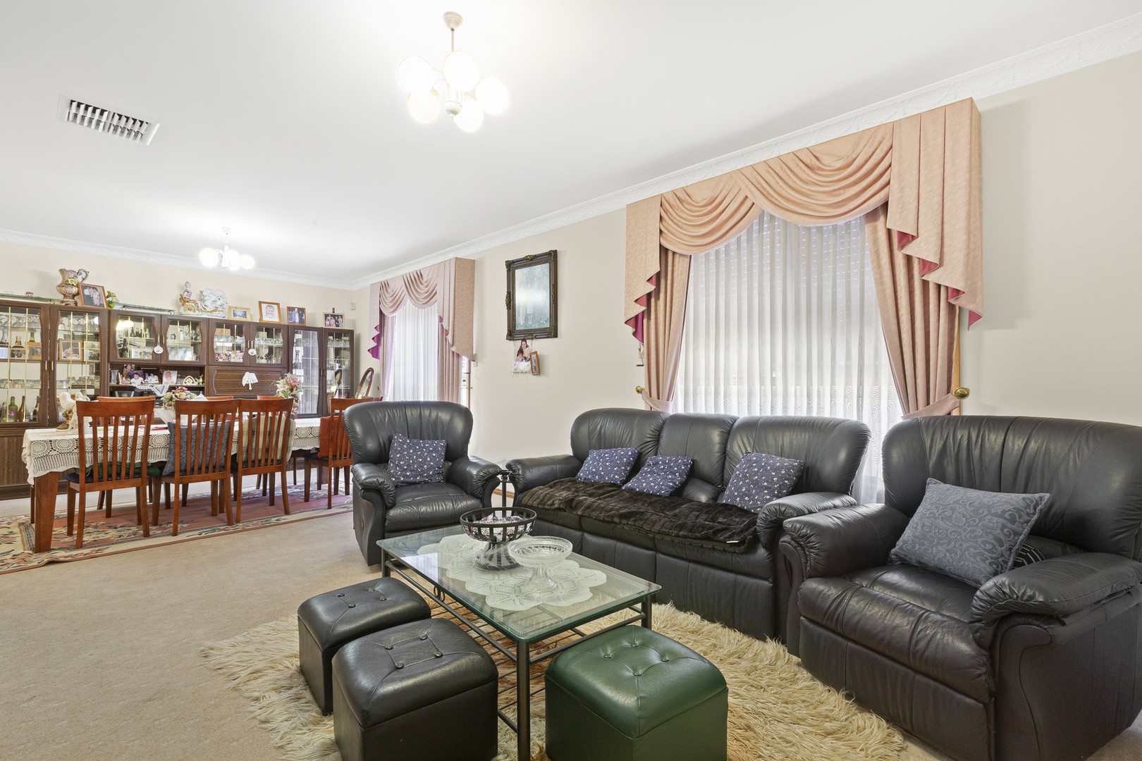 8 Queen Victoria CrescentTaylors Lakes, VIC 3038, Taylors Lakes - Thumbnail 3