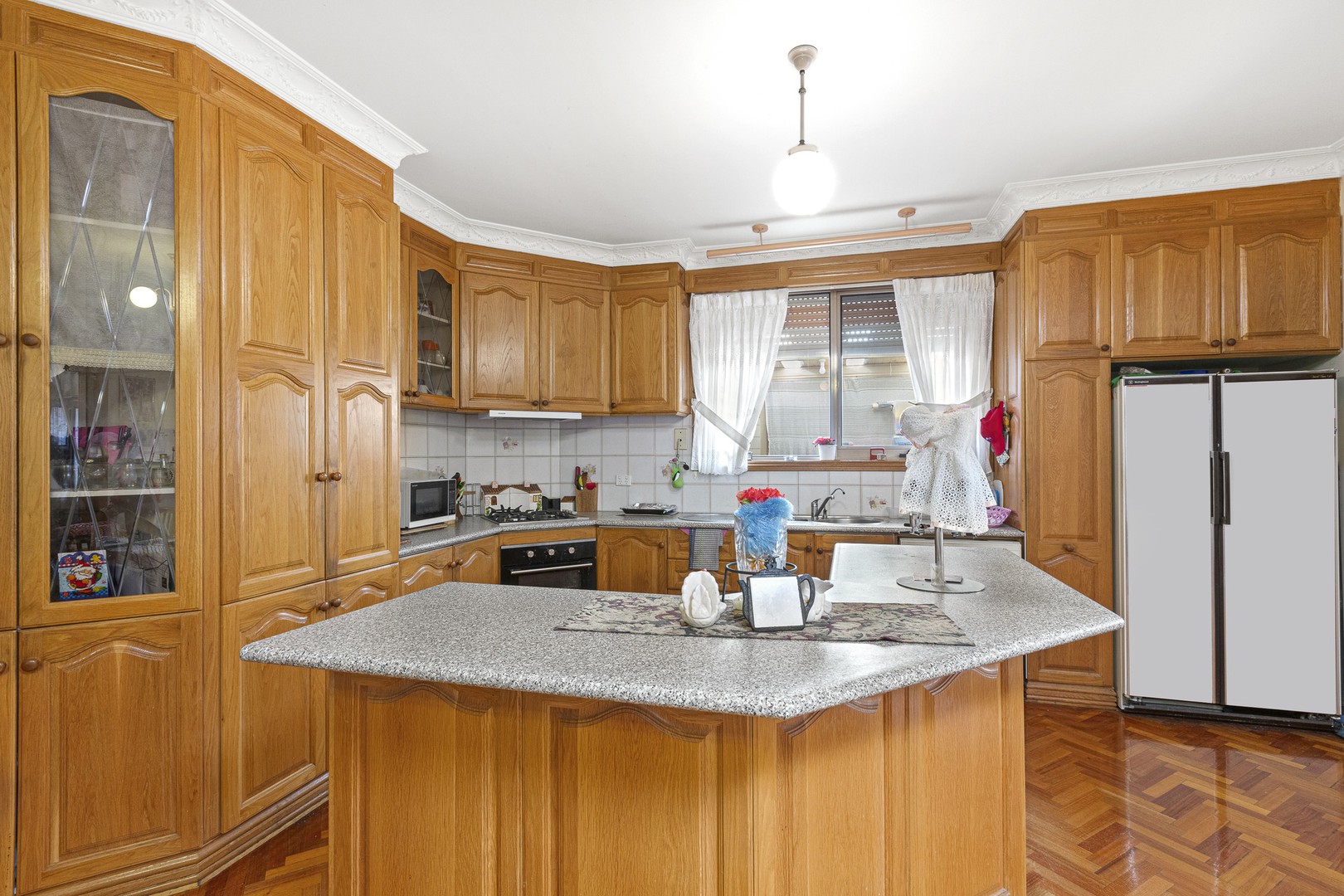 8 Queen Victoria CrescentTaylors Lakes, VIC 3038, Taylors Lakes - Thumbnail 4