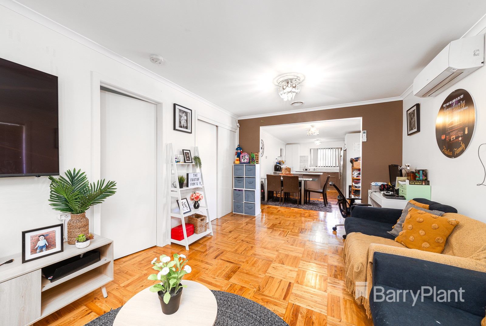 9 Cassinia CrescentMeadow Heights, VIC 3048, Meadow Heights - Thumbnail 4