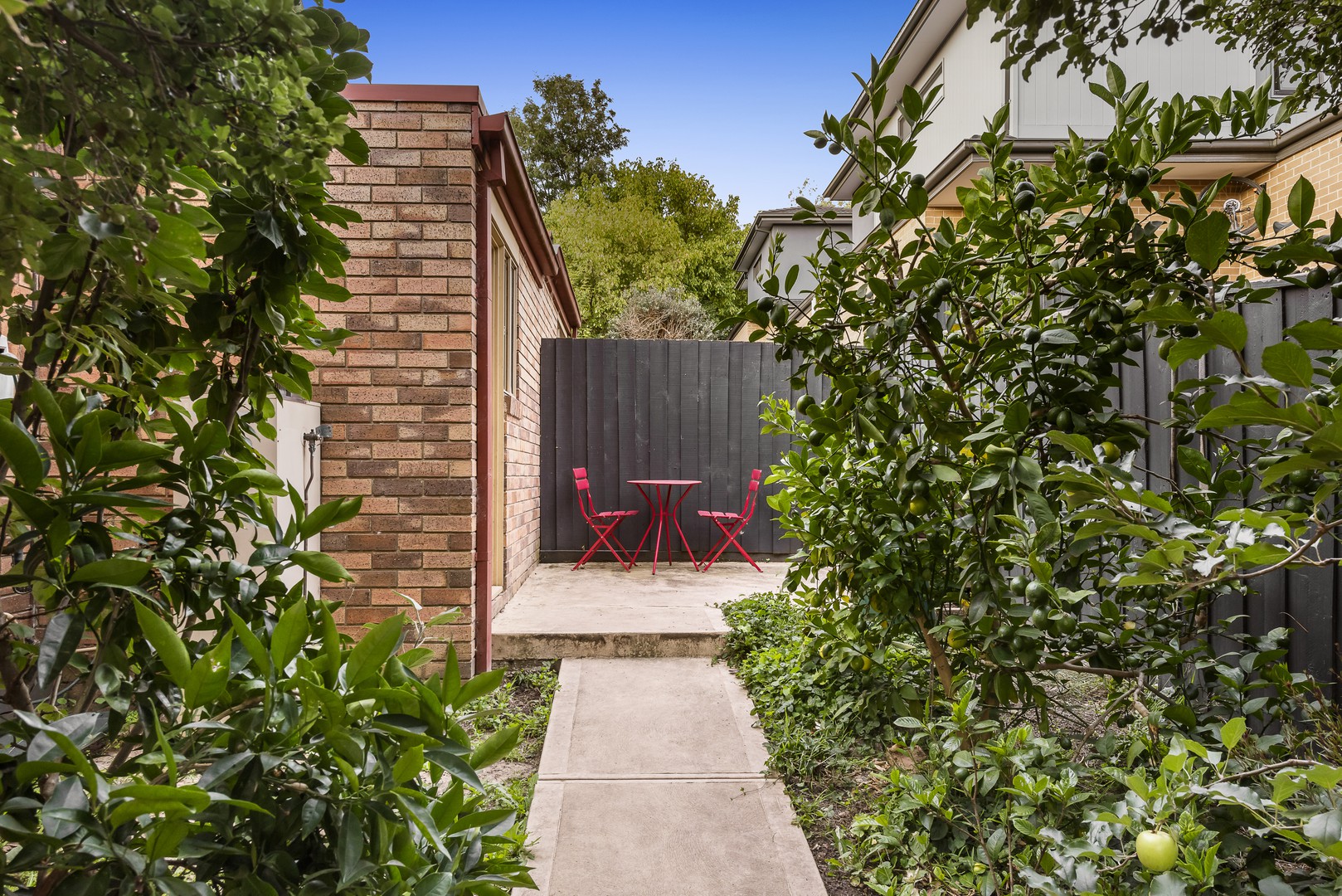 1/5 Walsh Street, Eltham, VIC 3095, Eltham - Thumbnail 2