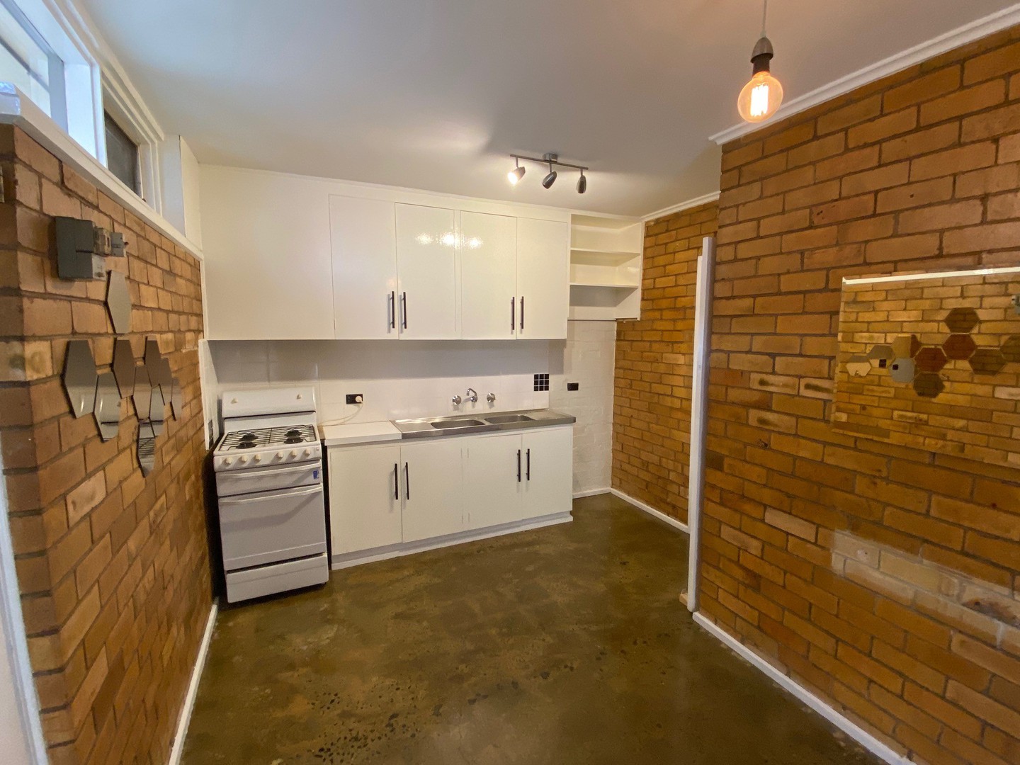 2/10 Burnewang Street, Albion, VIC 3020 - Thumbnail 1 - 24/02/2021