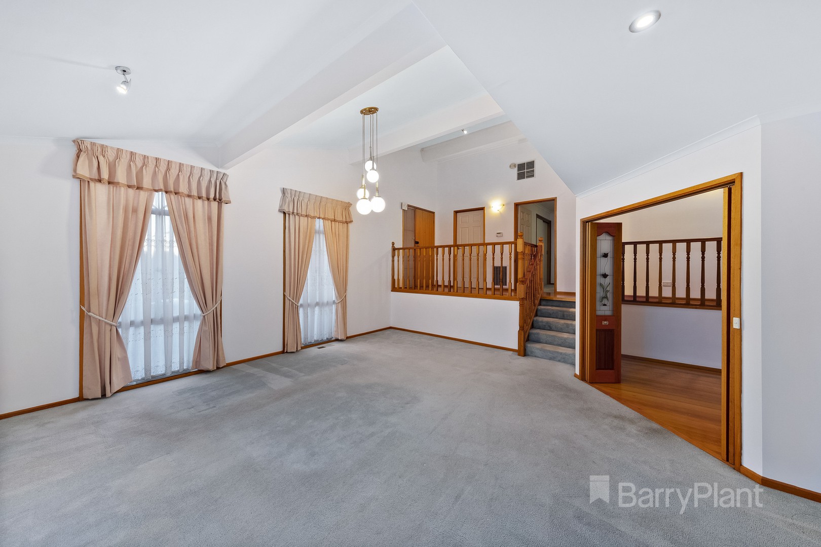 10 Mulwala GardensSt Albans, VIC 3021, St Albans - Thumbnail 3