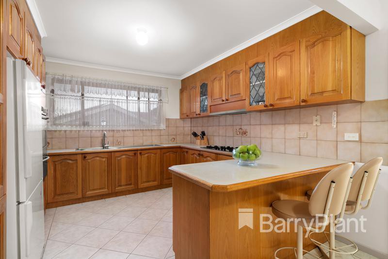 12 Moorhead DriveMill Park, VIC 3082, Mill Park - Thumbnail 4