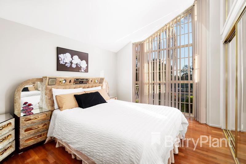 12 Moorhead DriveMill Park, VIC 3082, Mill Park - Thumbnail 6