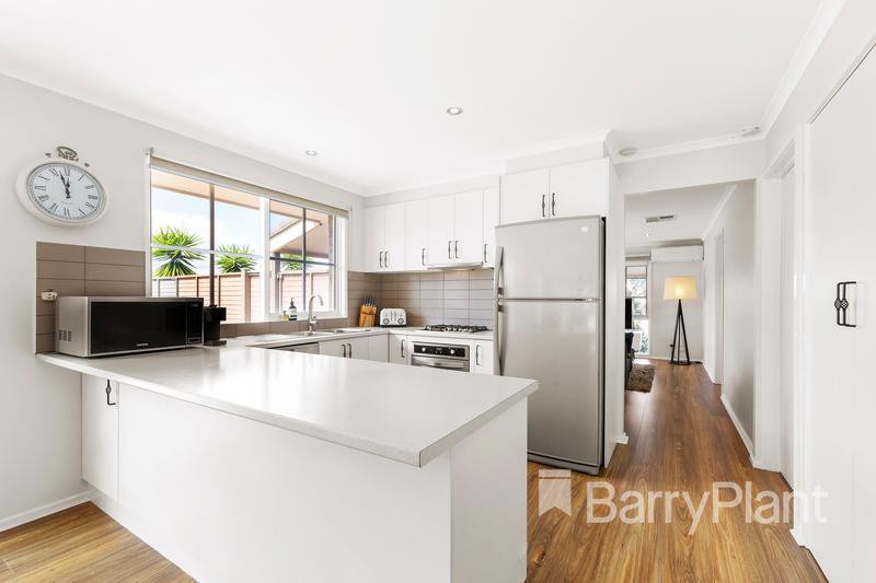 6 Grenda DriveMill Park, VIC 3082, Mill Park - Thumbnail 3